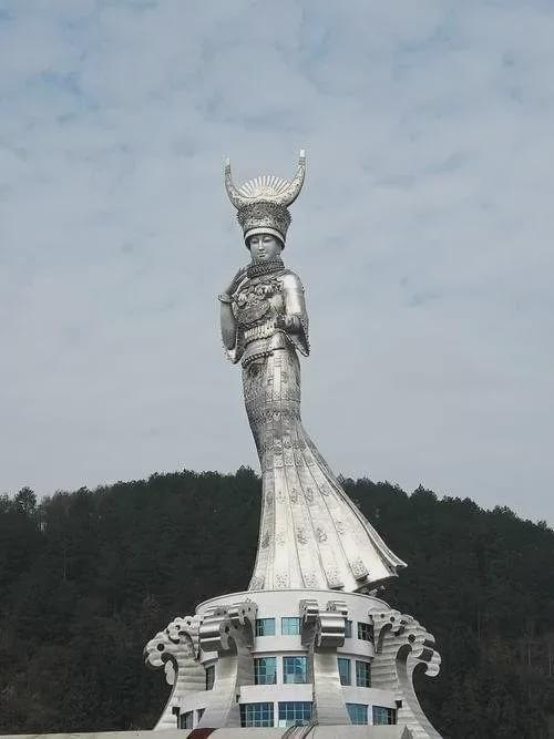 6686体育贵州脱贫县耗资8600万建苗族女神像惹议 官方回应(图2)